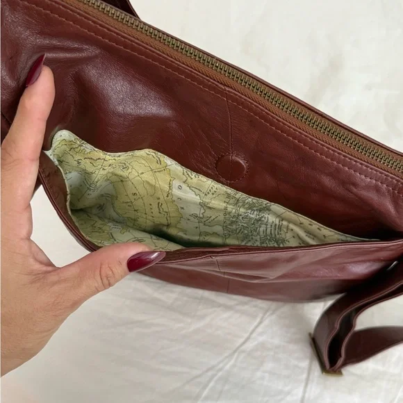 HOBO vintage mahogany Crossbody Bag with rare map lining - Picture 7 of 10